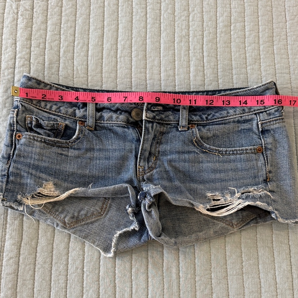 American Eagle Outfitters Light Blue Distressed Denim Cutoff Shorts - Picture 5 of 6